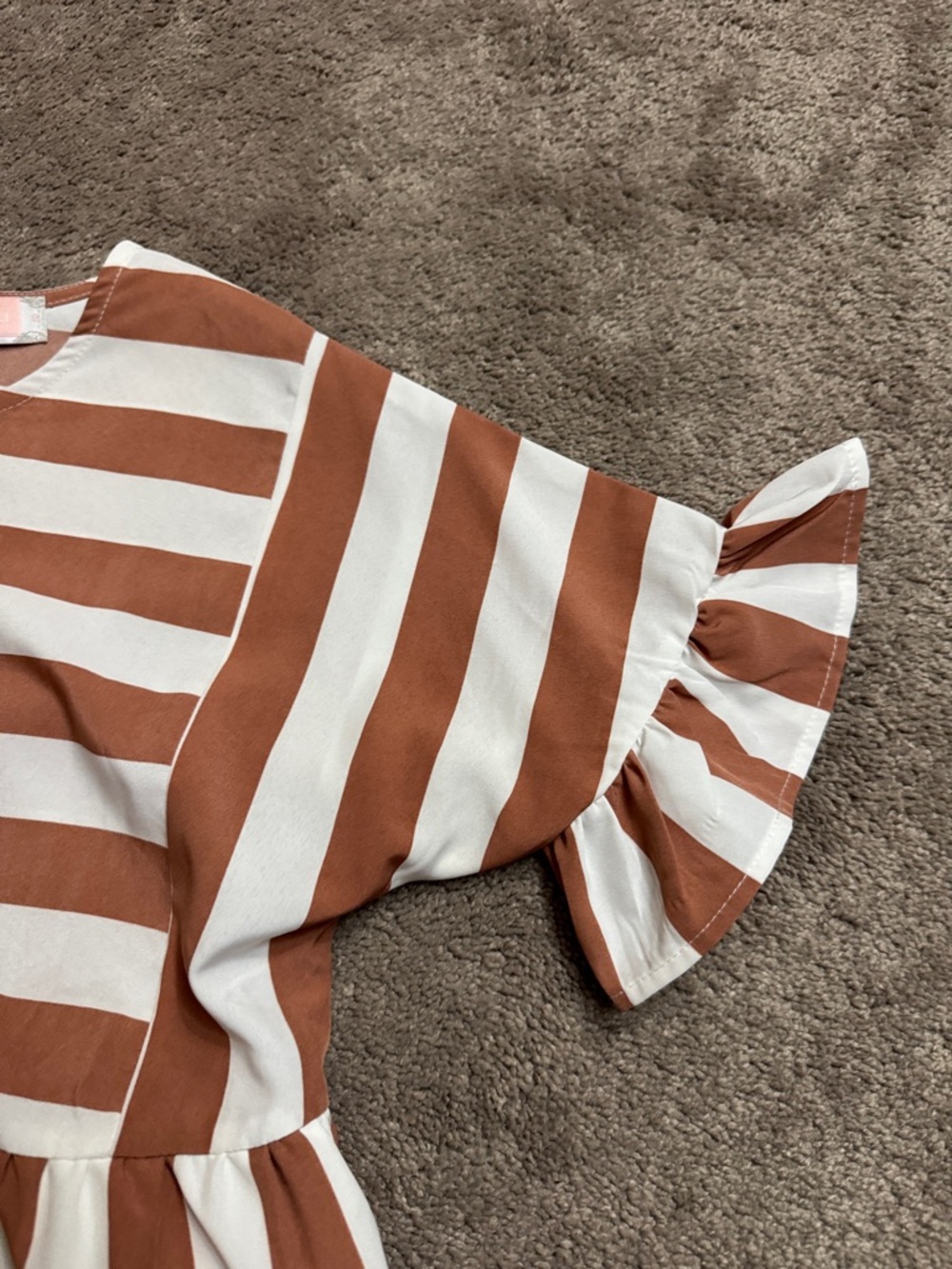 C+D+M Collection Striped Dress Rust White Flutter Sleeve SIZE S - Picture 2 of 7